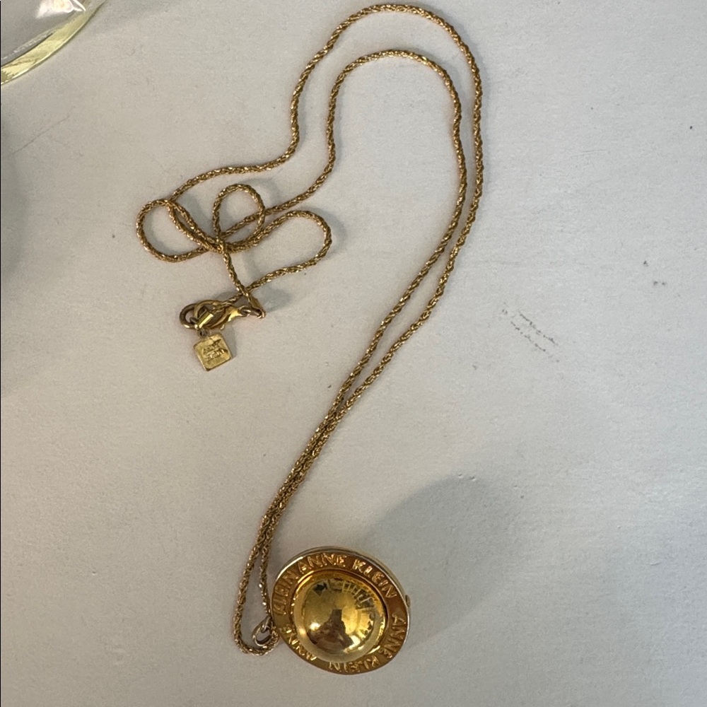 Vintage Anne Klein Elegant Gold Pendant Necklace